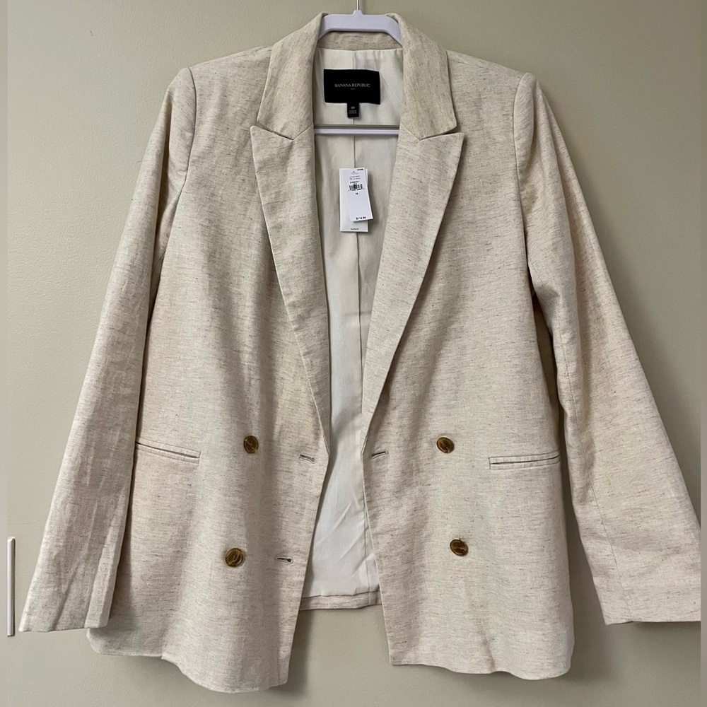 Banana Republic Linen Blend Blazer. Size 10. Never worn